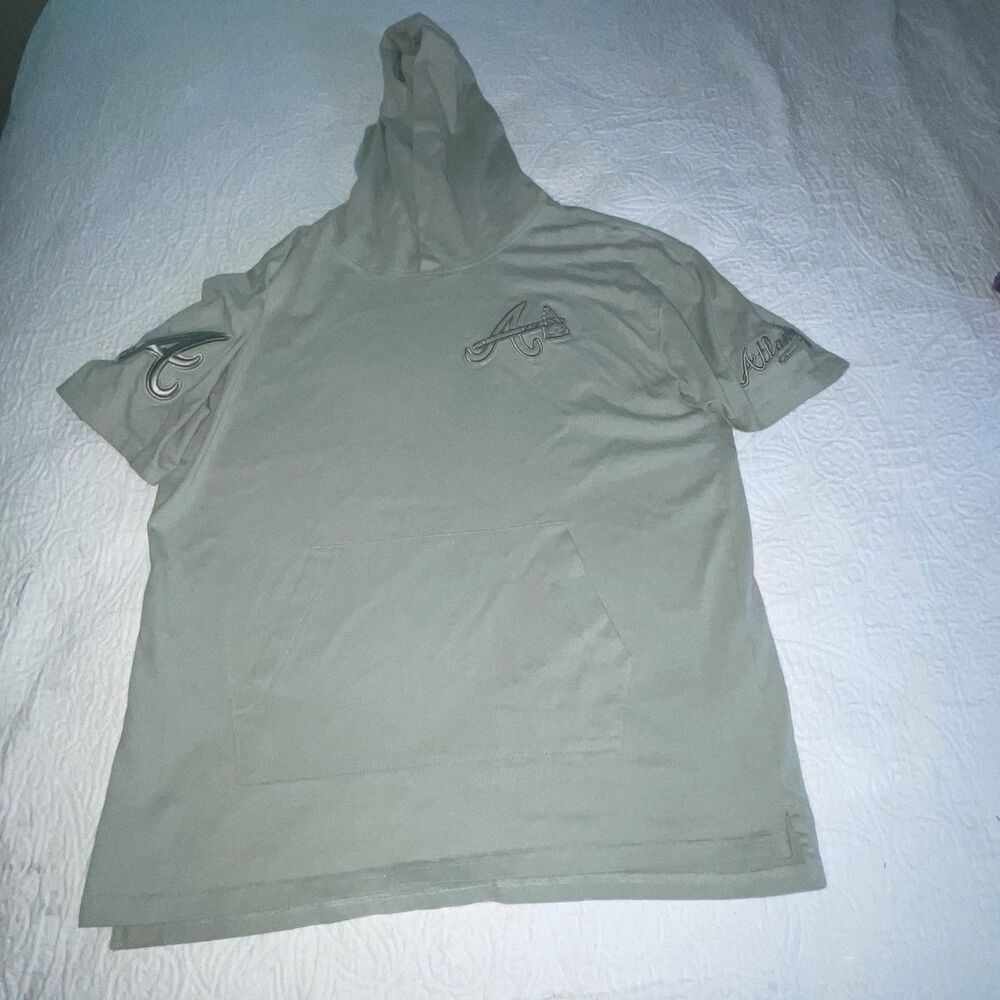Pro Standard Atlanta Braves‎ Green Short Sleeved Hoodie Size S